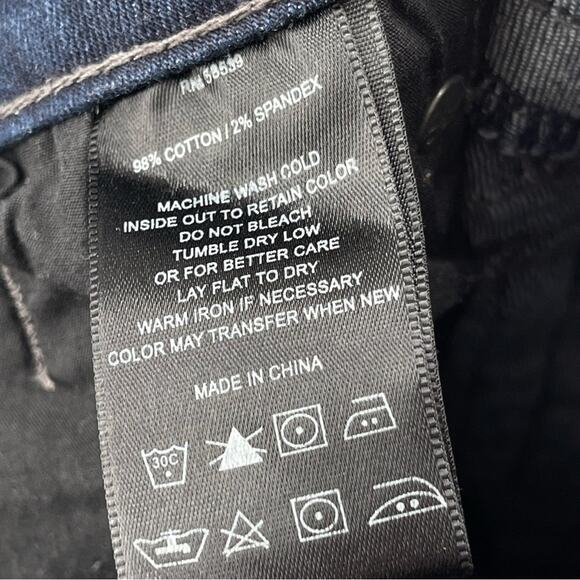 Kut From The Cloth Denim Dark Wash Bermuda Long Length Modest Jean Shorts Size 8 - Picture 6 of 7